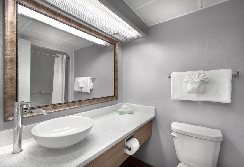 اتاق استاندارد با چشم‌انداز دریا, Crown Reef Beach Resort And Waterpark