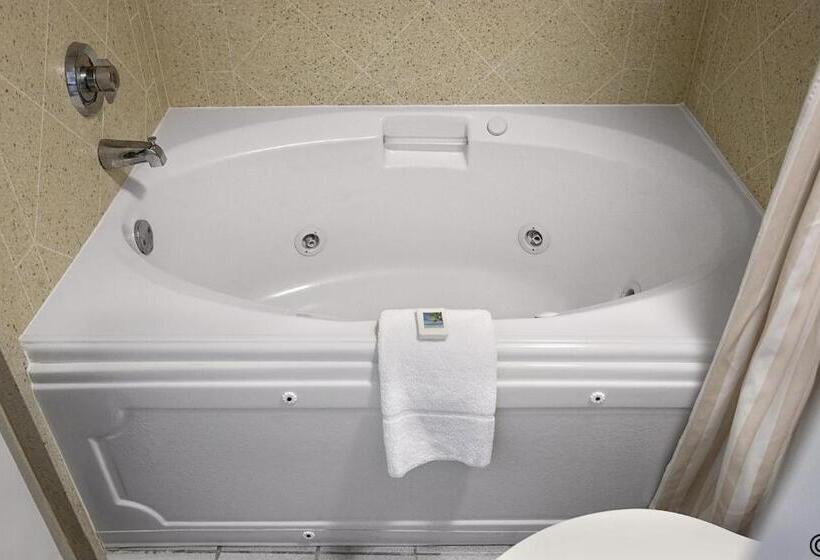 سوئیت با تخت بزرگ, Crown Reef Beach Resort And Waterpark