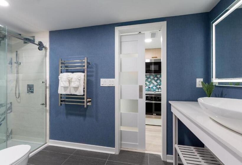 سوئیت 2 خوابه, Crown Reef Beach Resort And Waterpark