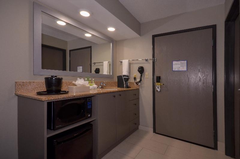 Номер Стандарт, Holiday Inn Express & Suites Fayetteville University Of Arkansas Area, An Ihg