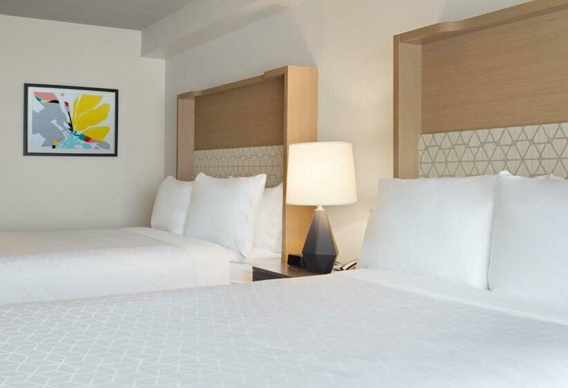 סוויטת 2 חדרי שינה, Holiday Inn & Suites Across From Universal Orlando, An Ihg