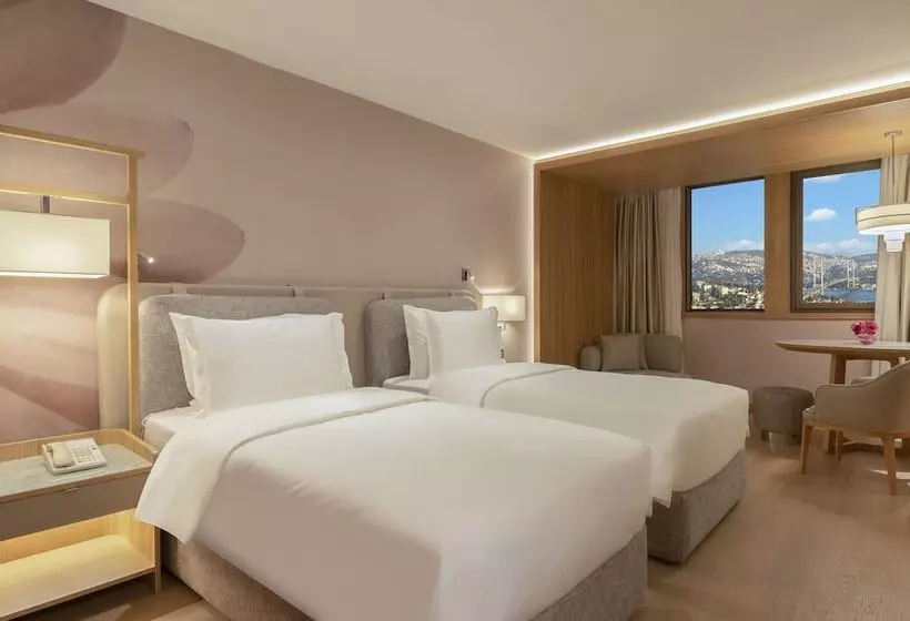 シティビューのスーペリアルーム, Mövenpick Hotel Istanbul Bosphorus
