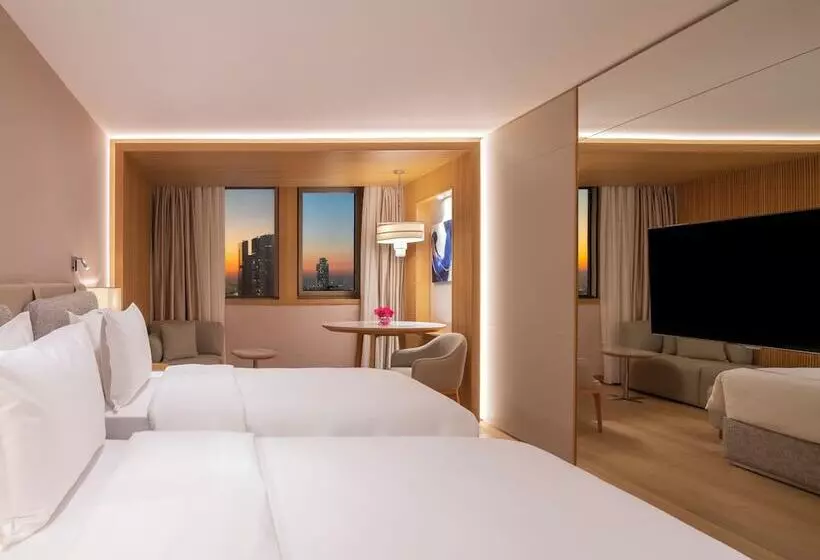 シティビューのスーペリアルーム, Mövenpick Hotel Istanbul Bosphorus
