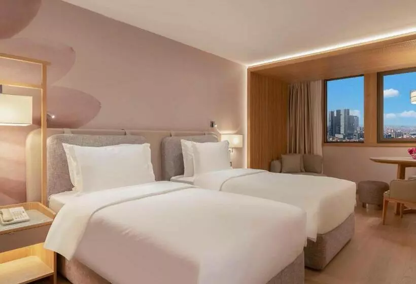 シティビューのスーペリアルーム, Mövenpick Hotel Istanbul Bosphorus