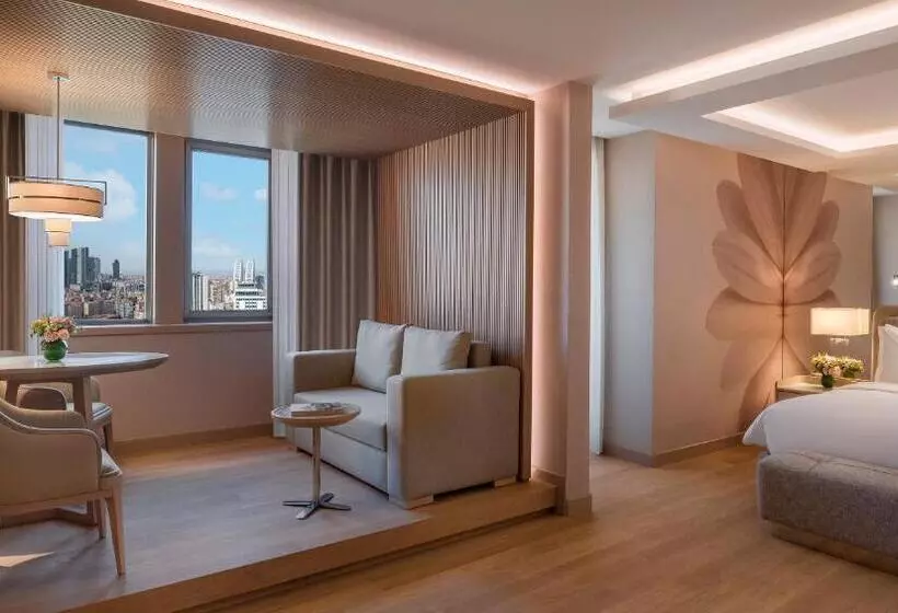 キングサイズベッドのジュニアスイート, Mövenpick Hotel Istanbul Bosphorus