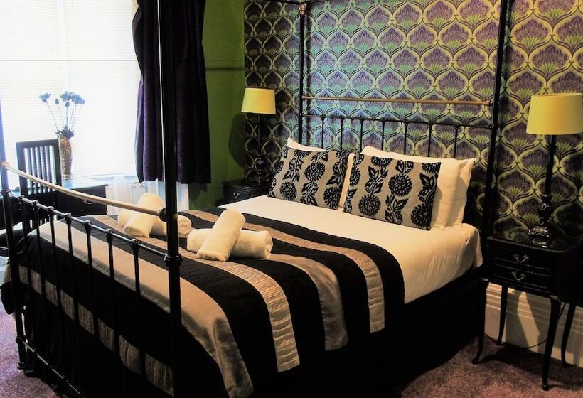 一楼标准间, Paskins Town House