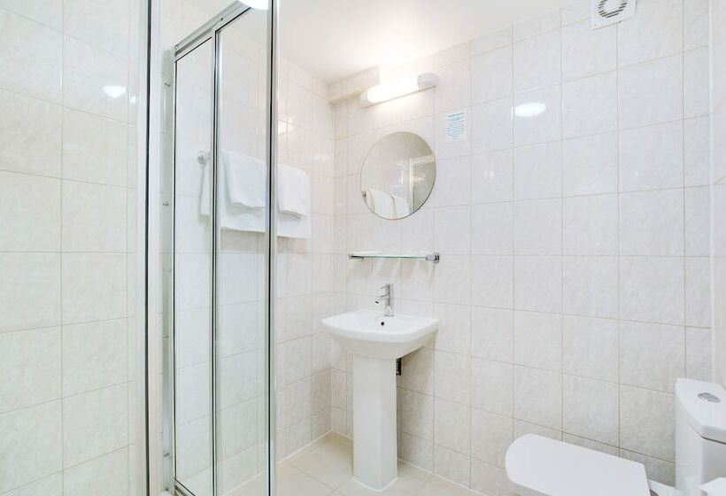 Номер Стандарт Индивидуальный, Queens Park