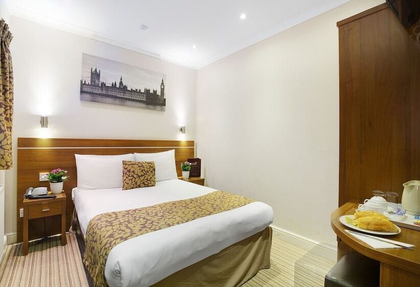 Номер Стандарт, Queens Park