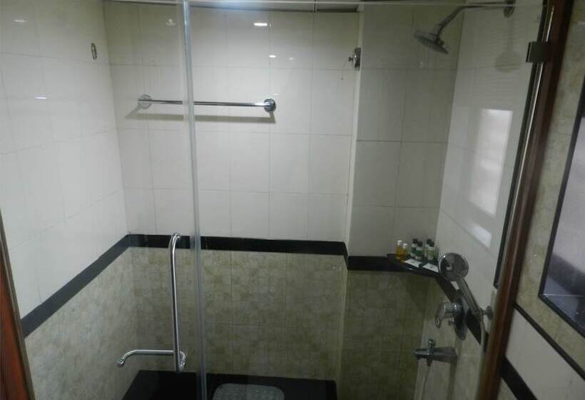 Номер Deluxe, Regenta Place The Emerald