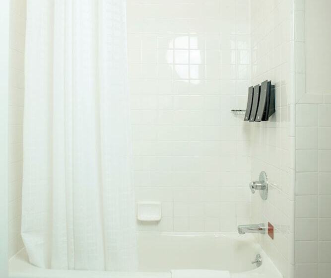 Номер Deluxe, Herbert