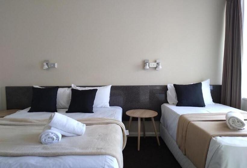 اتاق استاندارد یک نفره, Allonville Gardens Motel