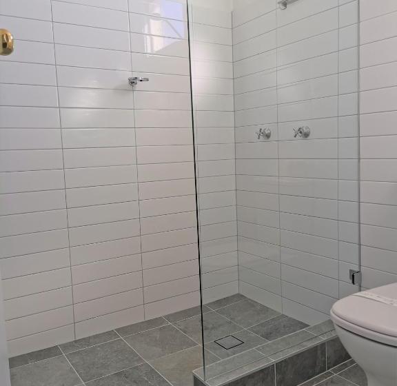 غرفة عائلية, Bathurst Explorers Motel