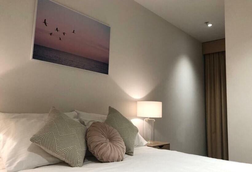 شقة غرفتين, Beaumont Kew