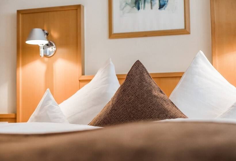 Номер Стандарт, Vier Jahreszeiten