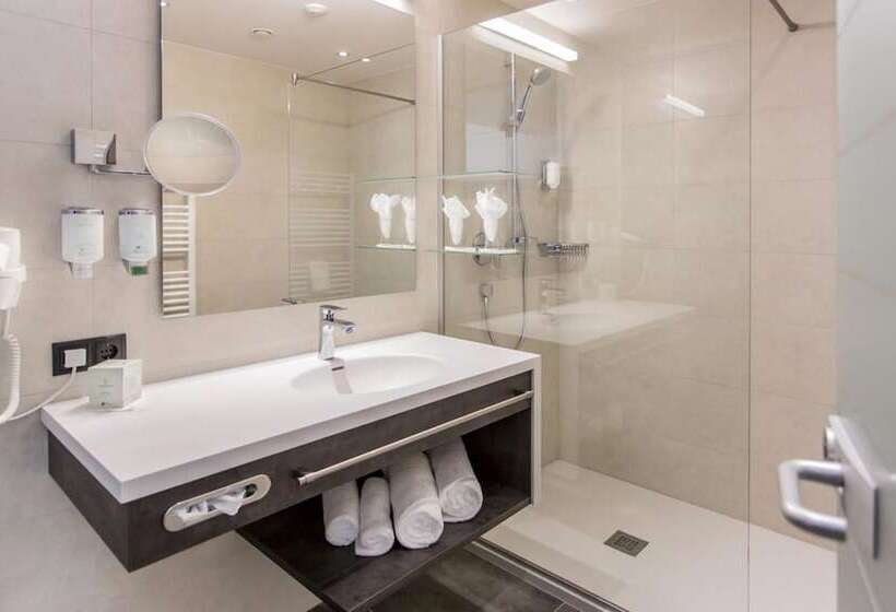 Номер Deluxe, Vier Jahreszeiten