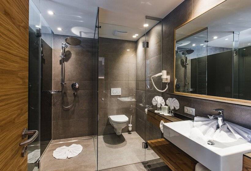 Номер Стандарт, Vier Jahreszeiten