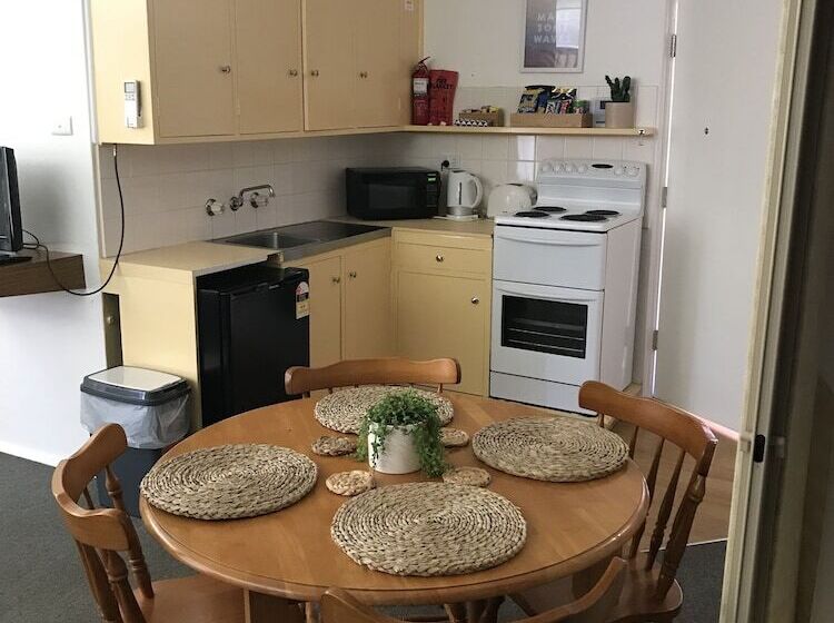 침실 2개 아파트, Ocean Breeze Motel