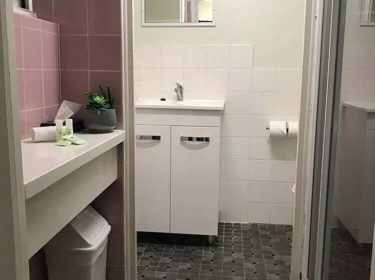 Sviitti, Ocean Breeze Motel