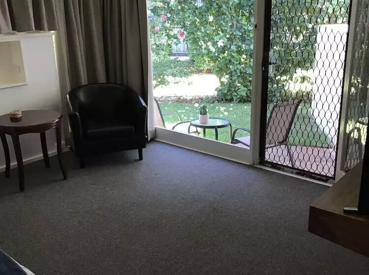 Sviitti, Ocean Breeze Motel