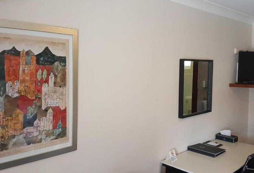 חדר קומפורט לשלושה, Hibiscus Lakeside Motel