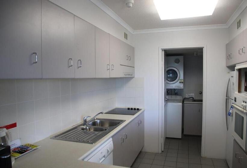 Апартаменты 2 Спальни, 181 The Esplanade