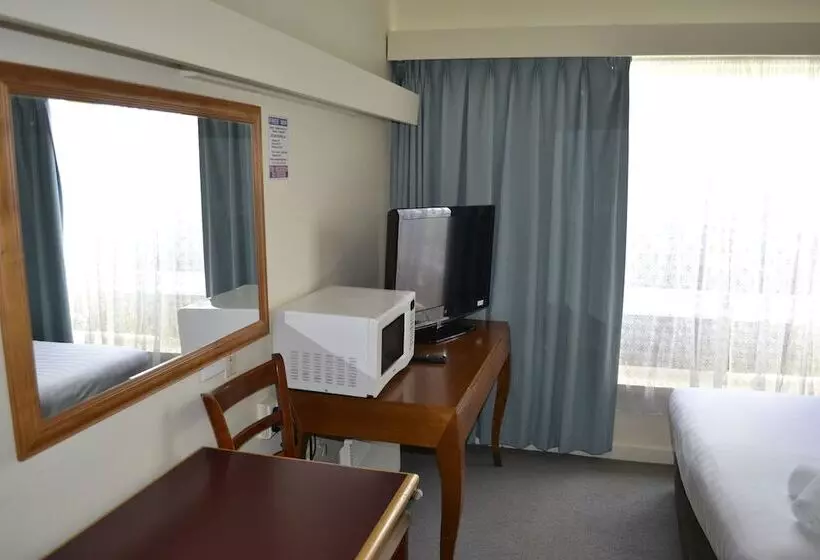 ファミリールーム, Aberdeen Motor Inn
