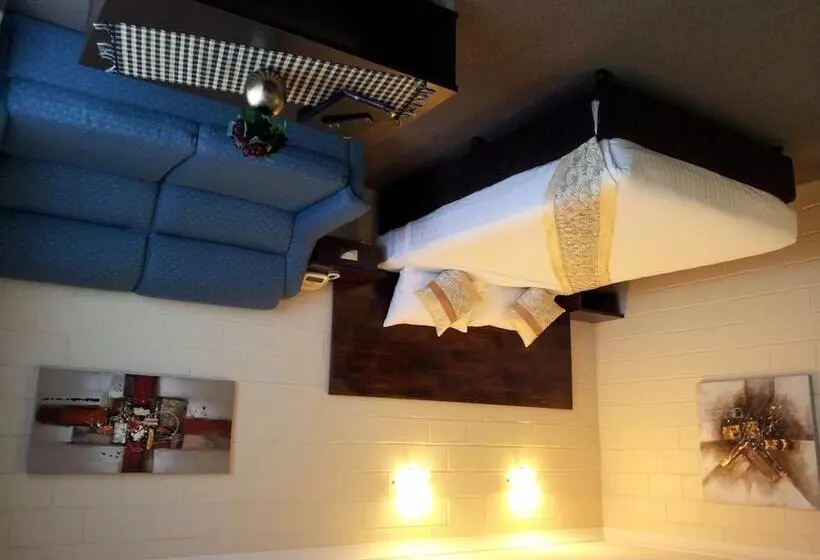スイート, Admiral Nelson Motor Inn