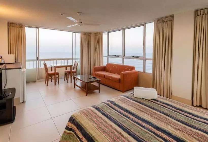 스탠다드 룸, Chateau Beachside Resort