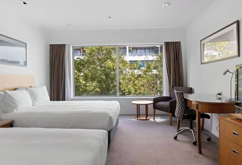 스탠다드 룸 더블 침대 2개, Holiday Inn Sydney Potts Point
