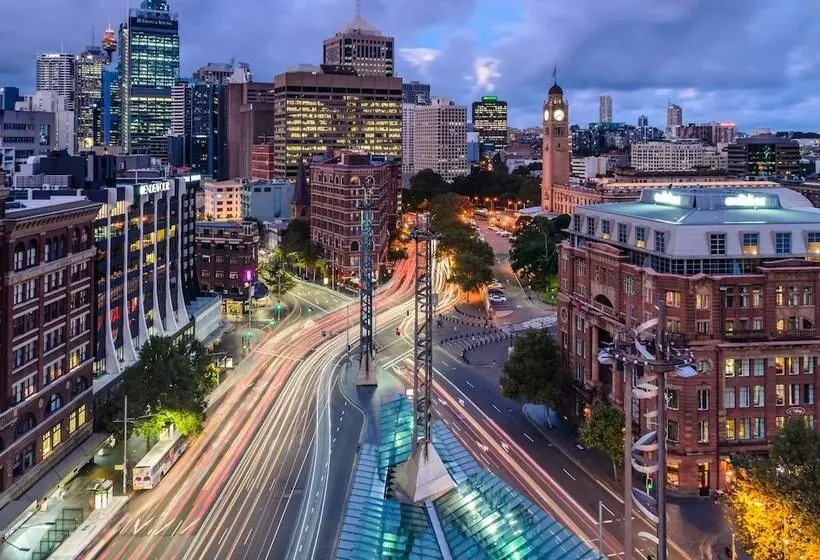 Standard Room Double Bed City View, Mercure Sydney