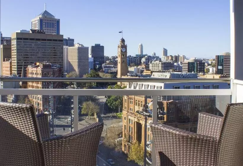 Standard Room Double Bed City View, Mercure Sydney