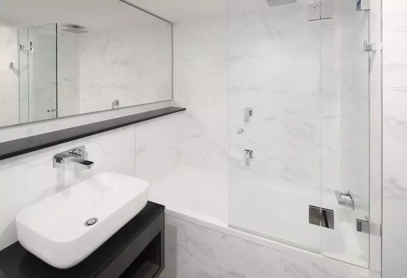 اتاق خانوادگی, Mercure Sydney
