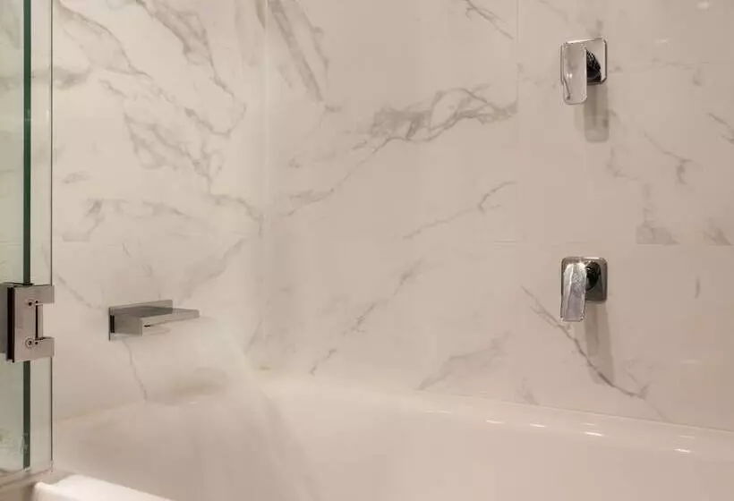 اتاق خانوادگی, Mercure Sydney