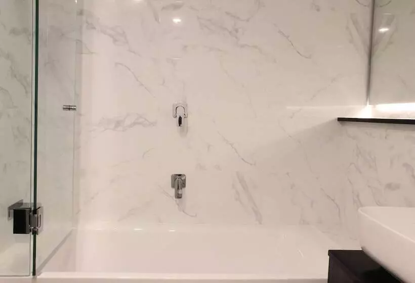 اتاق خانوادگی, Mercure Sydney