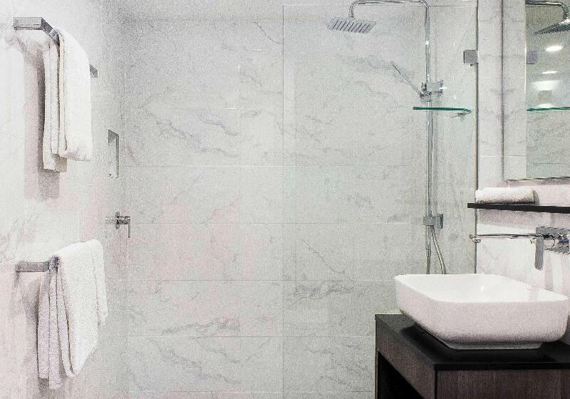 اتاق دلوکس با تخت کینگ و چشمانداز شهر, Mercure Sydney