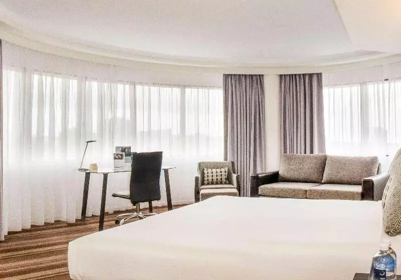 اتاق دلوکس با تخت کینگ و چشم‌انداز شهر, Mercure Sydney