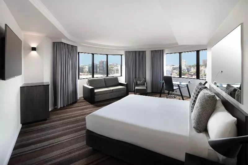 اتاق دلوکس با تخت کینگ و چشم‌انداز شهر, Mercure Sydney