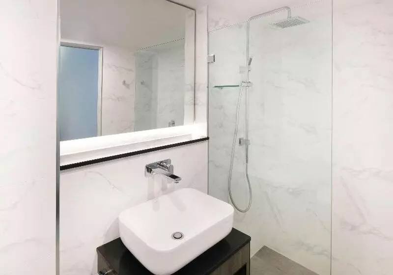 اتاق دلوکس با تخت کینگ و چشم‌انداز شهر, Mercure Sydney