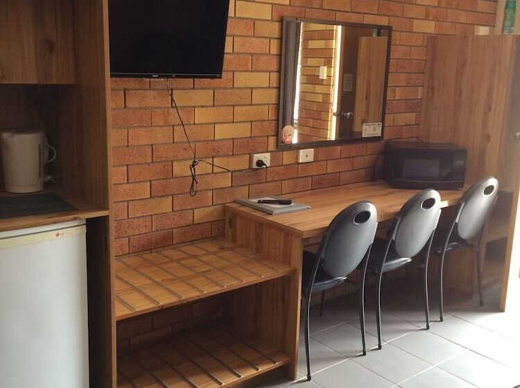 Семейный Номер, Merino Motor Inn