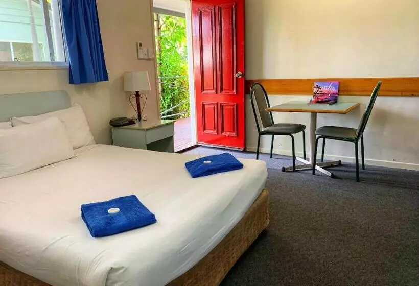스탠다드 스튜디오, Knotts Crossing Resort