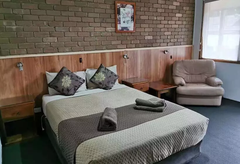 キングサイズベッドのスタンダードルーム, Peppinella Motel