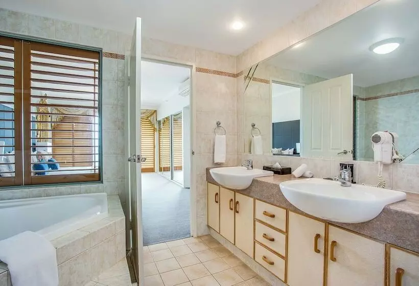 آپارتمان 1 خوابه با چشمانداز دریا, Mantra Sun City