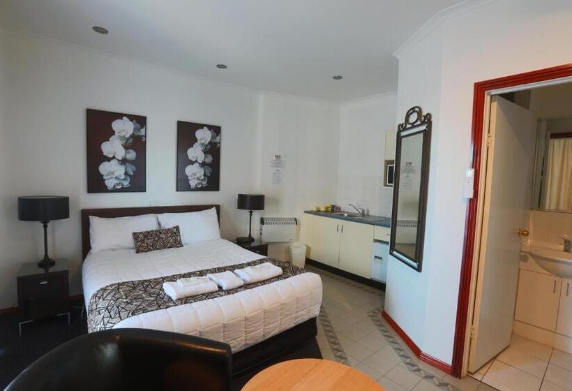 غرفة قياسية, The Esplanade Motel