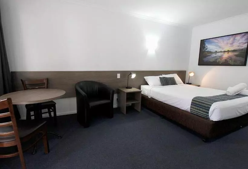 اتاق اجرایی, Sugar Country Motor Inn