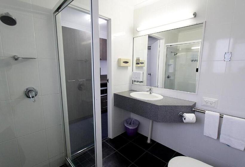 اتاق اجرایی, Sugar Country Motor Inn