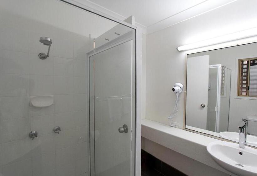 سوییت اجرایی, Sugar Country Motor Inn