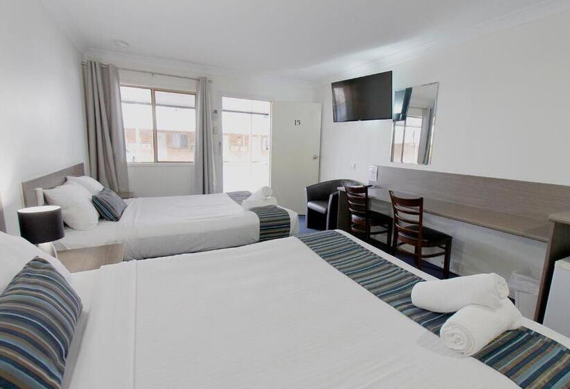 اتاق اجرایی, Sugar Country Motor Inn