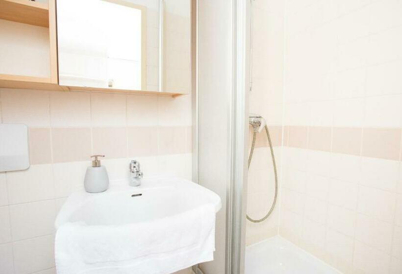 اتاق استاندارد یک نفره, Mynext   Hotel Rudy