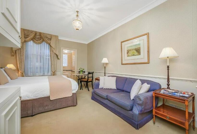 スタンダードスタジオ, 44 Curzon Street By Mansley