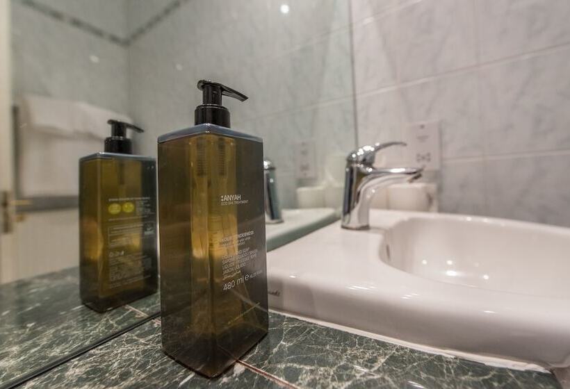 スーペリアシングルルーム, Alexandra